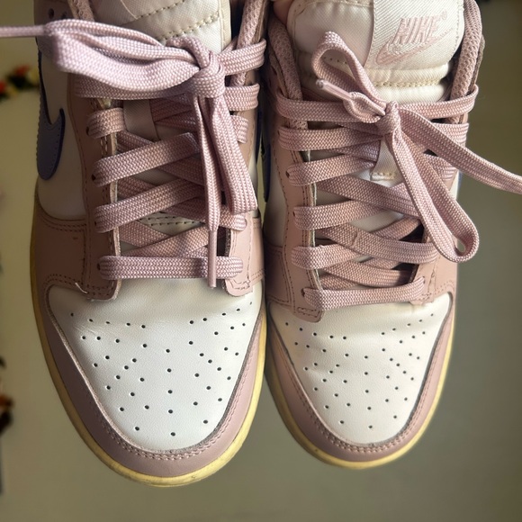 Nike Low-Top Sneakers in Pastel Pink, White & Lavender - Picture 2 of 3